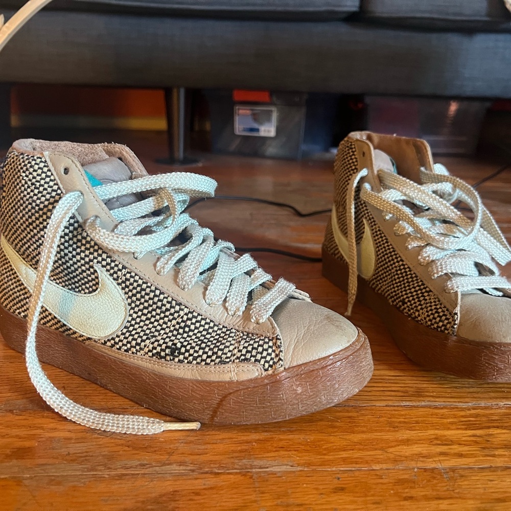 Nike Women's High-Top Sneakers